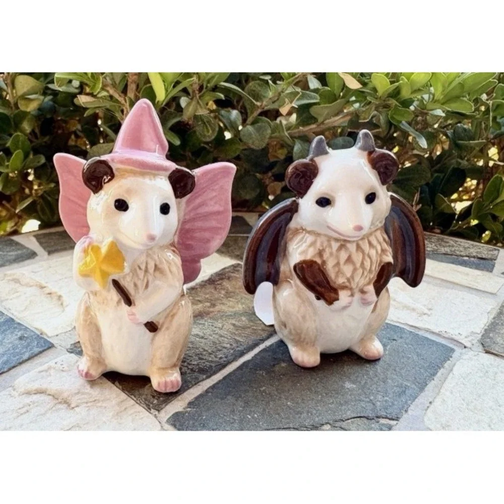 New Cracker Barrel Mini Halloween Poss in Costumes Salt & Pepper Shakers